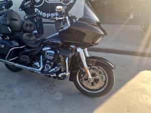 Harley Davidson Road Glide Limited 114 — miniatura 1