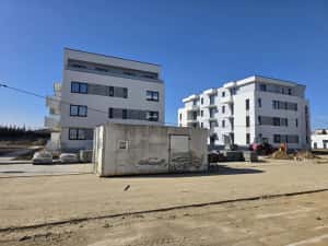 Proprietar vand apartament nou Micro 17 — miniatura 4