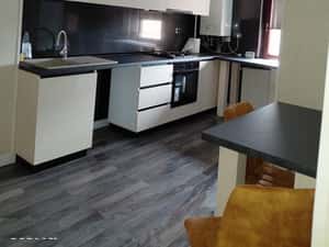 Inchiriez apartament doua camere zona Materna