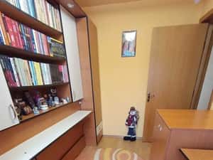 Vand apartament 3 camere,decomandat,confort 2,etaj 3 — miniatura 6