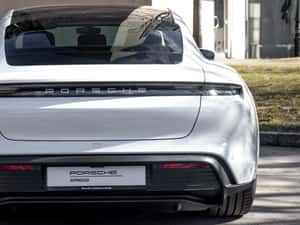 Porsche Taycan Automată 476 HP Electric — miniatura 4