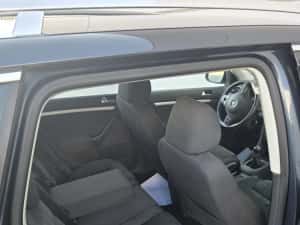 Volkswagen Golf6 2.0tdi 140cp Highline Navi jante carlig — miniatura 6