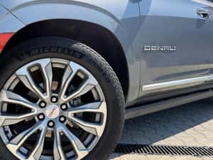 GMC Yukon Automată 426 HP Benzină — miniatura 6