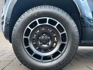Land Rover Defender 2026, 635 cp, vehicul nou — miniatura 6