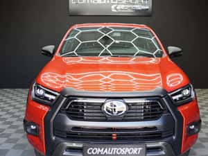 Toyota Hilux INVINCIBLE Automată 204 HP Diesel — miniatura 2
