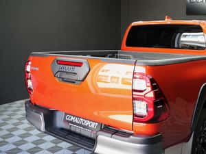 Toyota Hilux INVINCIBLE Automată 204 HP Diesel — miniatura 6