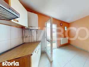 Apartament decomandat 50 mpu etaj 1 balcon pivnita Strand — miniatura 4