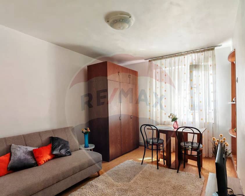 Garsoniera de inchiriat în zona Craiter, Brasov — fotografie 1 din 6