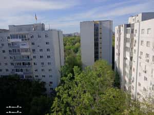 Vanzare apartament 3 camere Campia Libertatii la pret de 2 camere — miniatura 3