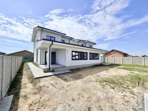 Duplex despartit prin camera tehnica - 4 camere - Mosnita — miniatura 2