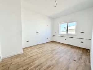 Duplex despartit prin camera tehnica - 4 camere - Mosnita — miniatura 7