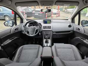 Opel Meriva 2012 – practică, economică și perfectă pentru familie — miniatura 5