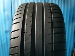 235/45 ZR19 - michelin 2 bucati