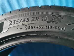 235/45 ZR19 - michelin 2 bucati — miniatura 4