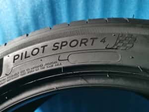 235/45 ZR19 - michelin 2 bucati — miniatura 6