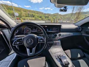 Mercedes-Benz E 220 Break / Estate 2018 — miniatura 3