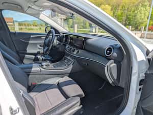 Mercedes-Benz E 220 Break / Estate 2018 — miniatura 4