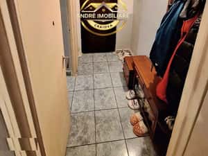 Apartament două camere în Craiovița Nouă,Etajul 2/4,gaze — miniatura 3
