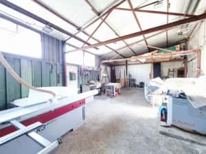 Proprietate mixta 1200mp teren locuinta si spatiu comercial productie — miniatura 7