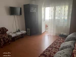 Vand apartament cu 2 camere et 1 — miniatura 3