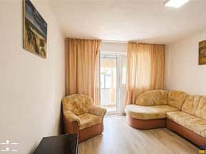 Apartament 2 camere, zona centrala Codlea, mobilat, balcon inchis — miniatura 3