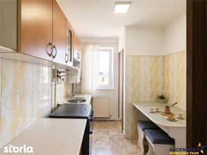 Apartament 2 camere, zona centrala Codlea, mobilat, balcon inchis — miniatura 4