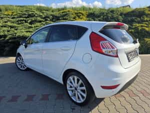 Ford Fiesta 1.5 Diesel Titanium Euro6 — miniatura 5
