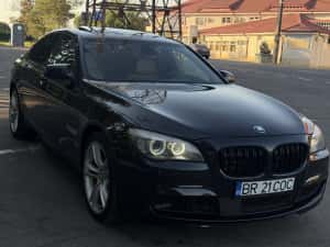 BMW 740XD Biturbo 306 HP 2012 — miniatura 3