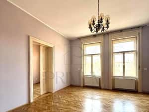 SINAIA - ISTORIC - 5 CAMERE - DECOMANDAT - 2 BAI - CENTRALA PROPRIE - — miniatura 4