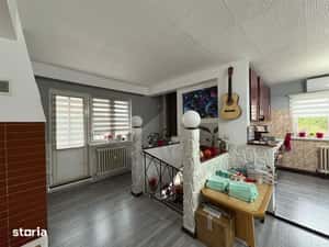 Apartament la casă – 4 camere, curte proprie de 100 mp – Lazaret — miniatura 5
