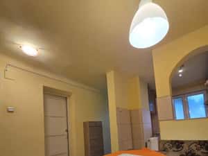 Apartament la casa de inchiriat – Utilitati incluse, intrare separat — miniatura 6