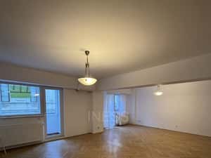 Universitate, aproape de metrou, nemobilat, bloc 1982, etaj1, 106mp — miniatura 5