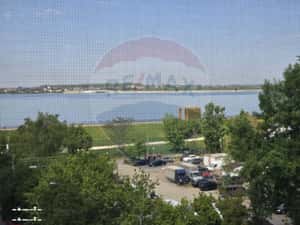 DE INCHIRIAT Apartament cu 3 camere în zona Crangasi