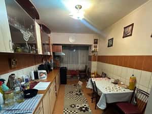 De vanzare apartament cu 4 camere si balcon, mobilat si utilat, 66900e — miniatura 3