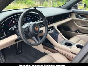 Porsche Taycan - Second Hand 24,600 km — miniatura 2