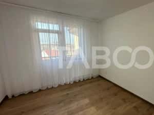 Apartament 2 camere loc de parcare modern balcon zona Turnisor Sibiu