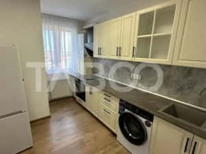 Apartament 2 camere loc de parcare modern balcon zona Turnisor Sibiu — miniatura 2