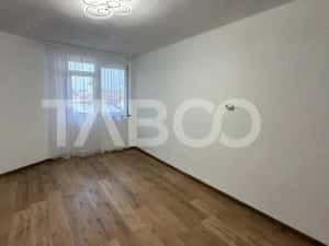 Apartament 2 camere loc de parcare modern balcon zona Turnisor Sibiu — miniatura 3