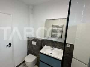 Apartament 2 camere loc de parcare modern balcon zona Turnisor Sibiu — miniatura 5