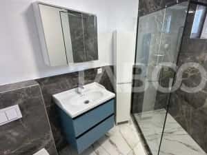 Apartament 2 camere loc de parcare modern balcon zona Turnisor Sibiu — miniatura 6