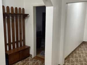 Proprietar, vând apartament 4 camere plus loc de parcare.