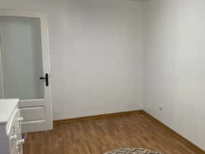 Proprietar, vând apartament 4 camere plus loc de parcare. — miniatura 7