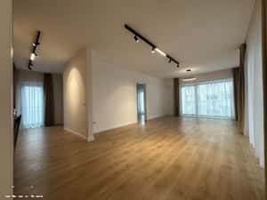 Apartament 3 camere de inchiriat Victoriei