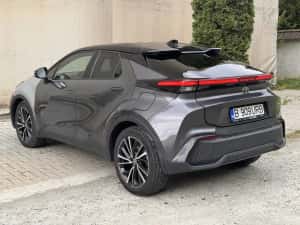 Toyota CHR 1.8 Hybrid 140cp Exclusive 2025 usor avariat — miniatura 3