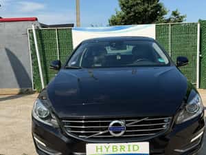 Volvo V60 Plug-in Hybrid Automată 283 HP Diesel — miniatura 2