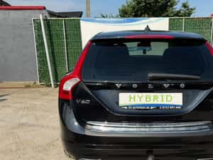 Volvo V60 Plug-in Hybrid Automată 283 HP Diesel — miniatura 5