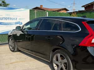 Volvo V60 Plug-in Hybrid Automată 283 HP Diesel — miniatura 6