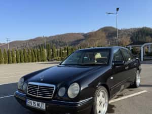 Mercedes Benz W210 E300TD — miniatura 2