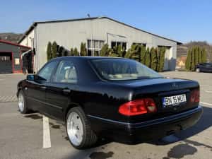 Mercedes Benz W210 E300TD — miniatura 6