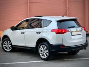 Toyota RAV-4 2.2 D/ 4x4 / 2013 / Automata / Trapa / BiXenon — miniatura 3